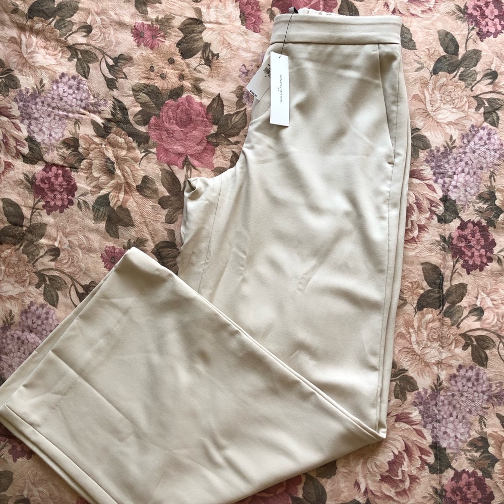 Banana Republic Wide Leg Pants in Light Beige